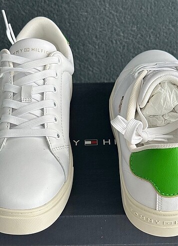 39 Beden Tommy Hilfiger Deri Spor Ayakkabı