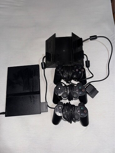 Playstation 2 slim sorunsuz +3 orijinal kol + sarj istasyonu