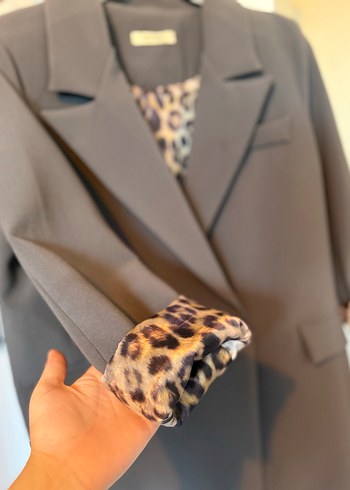 Leopar Desenli Gri Kadın Blazer Ceket - Görsel 3