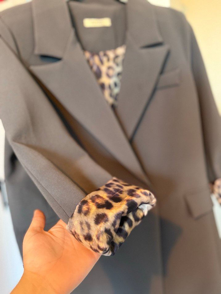 Leopar Desenli Gri Kadın Blazer Ceket - Görsel 3