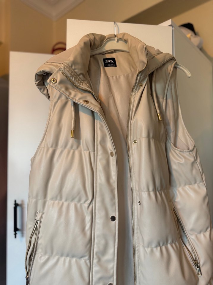 Bej Deri Kapüşonlu Düğmeli Kadın Yelek - Görsel 4