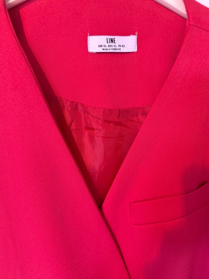 Kadın Kırmızı Düğmeli Uzun Kollu Ceket - Görsel 3