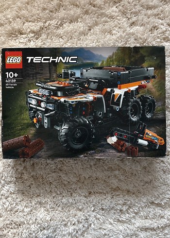 LEGO Technic 42139 Off-Road Araç Seti