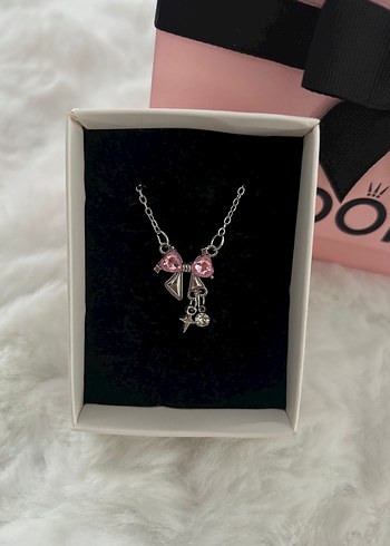 Pembe Kurdele Kolye