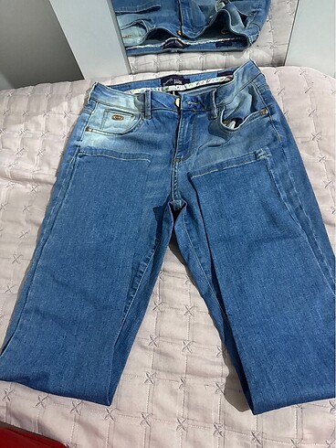 36 Beden mavi Renk Uspa jean pantolon