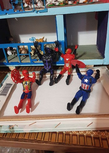 Marvel figür oyuncak 4lü fiyatıdır - Görsel 4