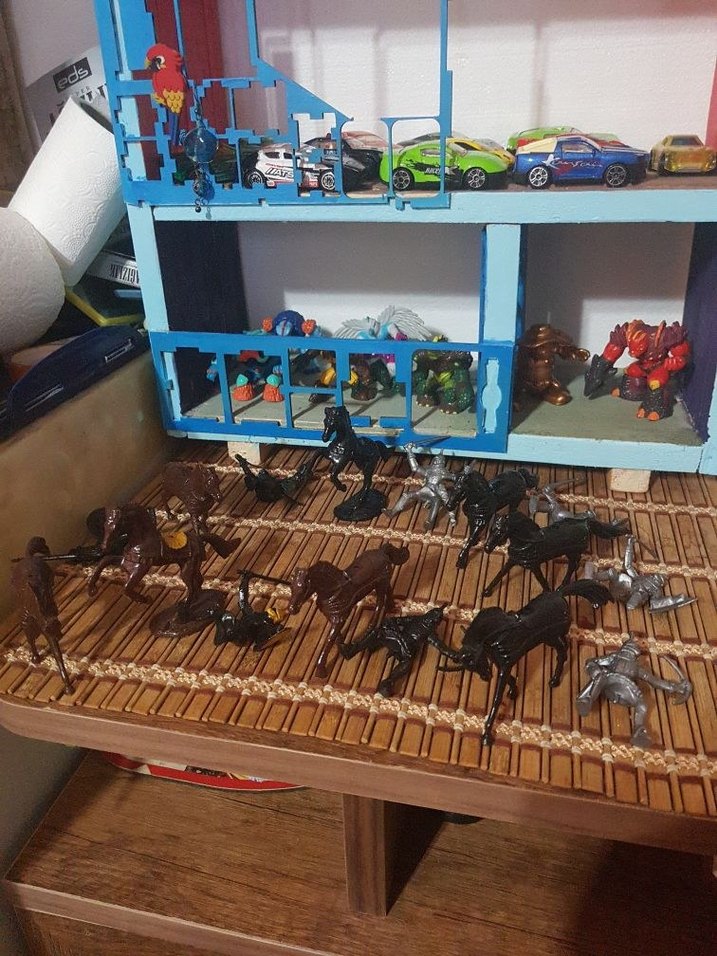 ortaçağ romalı askerler 8 at 8 asker - Görsel 4