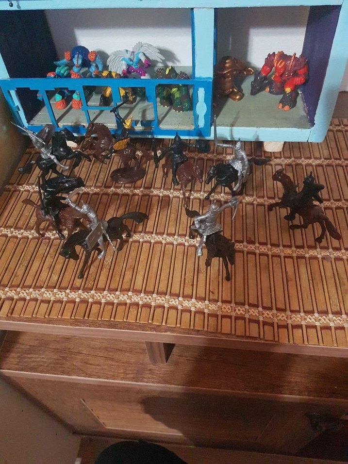 ortaçağ romalı askerler 8 at 8 asker - Görsel 3