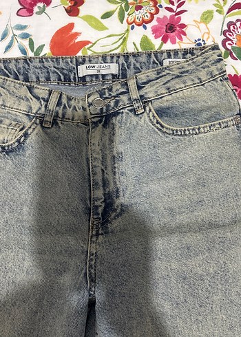 LC Waikiki Gri Kadın Bol Kesim Yırtık Denim Pantolon
