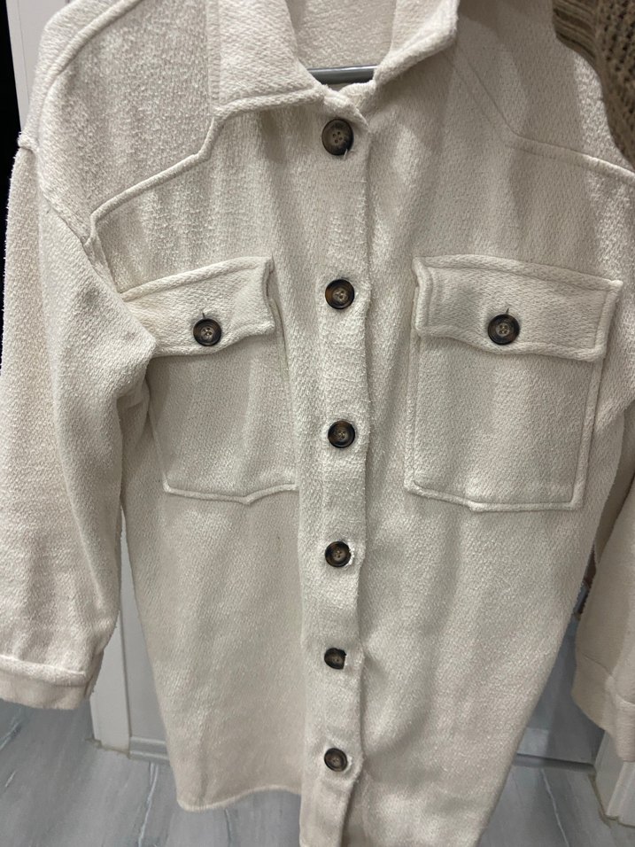Düğmeli Beyaz Kadın Midi Ceket gömlek - Görsel 4