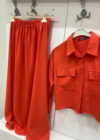 Düğmeli Kadın Gömlek takım etekli - Görsel 3