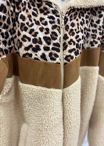 Leopar Desenli Kürk Detaylı Kısa Kadın Mont - Görsel 5