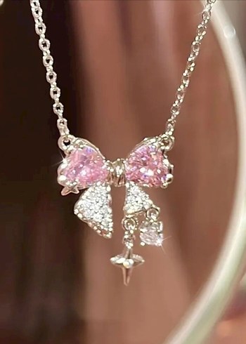 Shein Pembe Fiyonk Detaylı Kolye