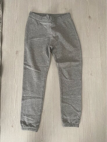 Benetton. 160 cm
