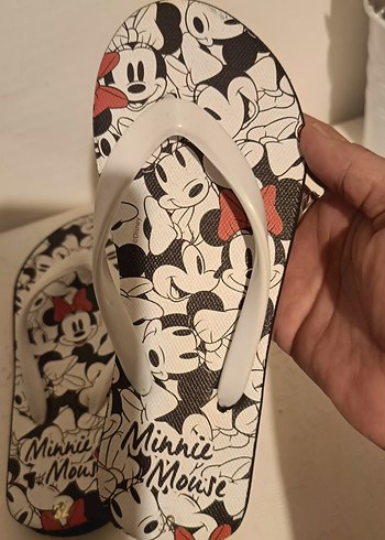 32 numara Minnie mouse'lu parmak arası terlik - Görsel 5