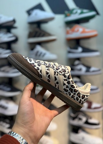 40 Beden Adidas Kadın Spor Ayakkabı