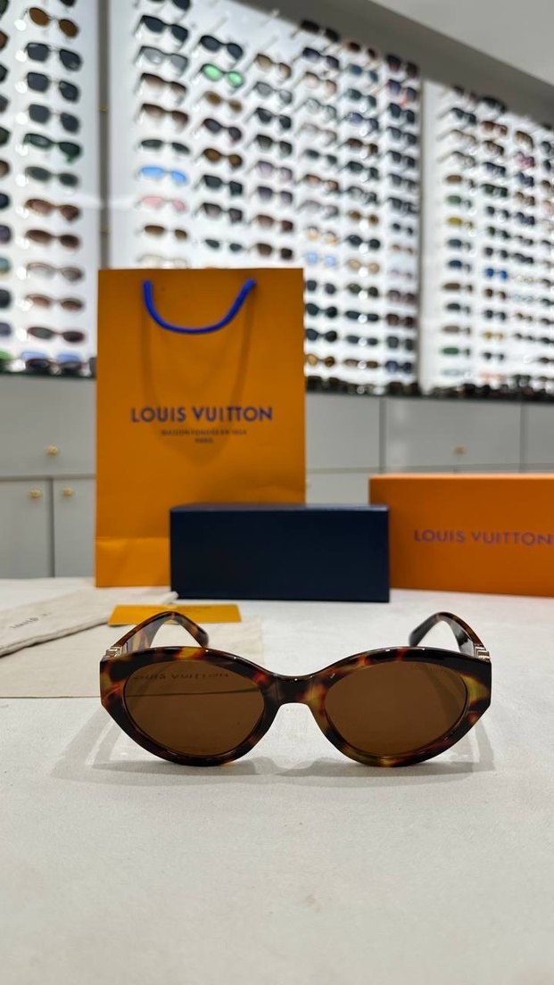Louis Vuitton Kadın Güneş Gözlüğü - Görsel 2