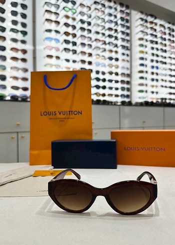 Louis Vuitton Kadın Güneş Gözlüğü - Görsel 2