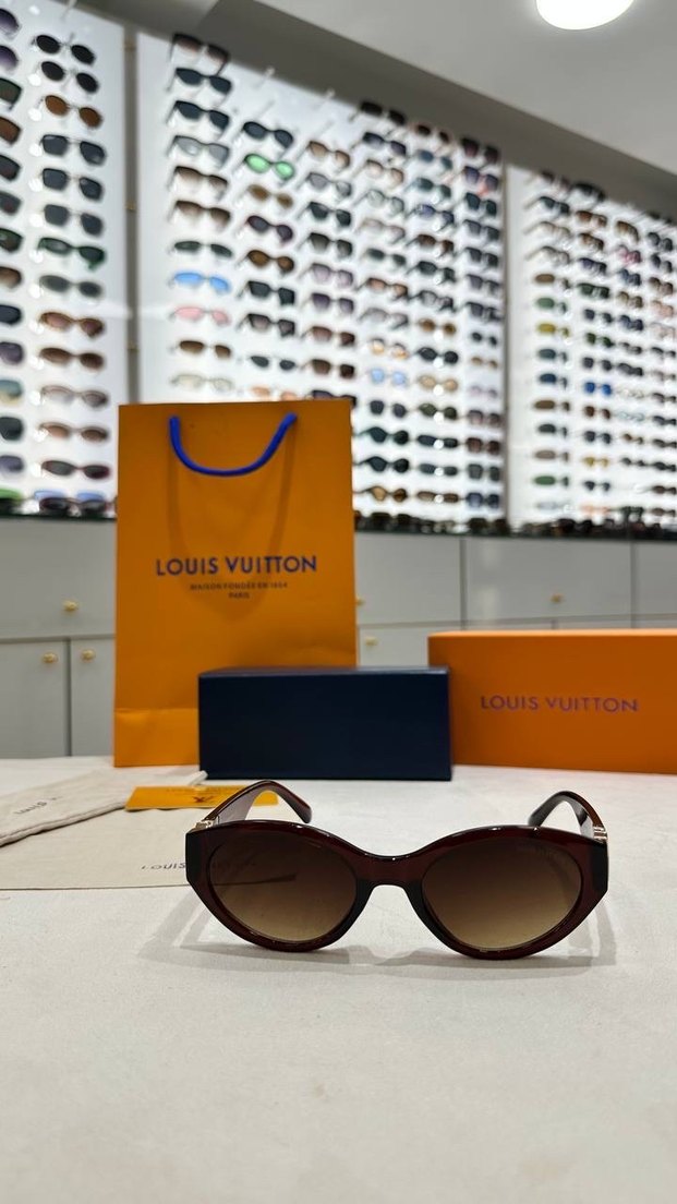 Louis Vuitton Kadın Güneş Gözlüğü - Görsel 2