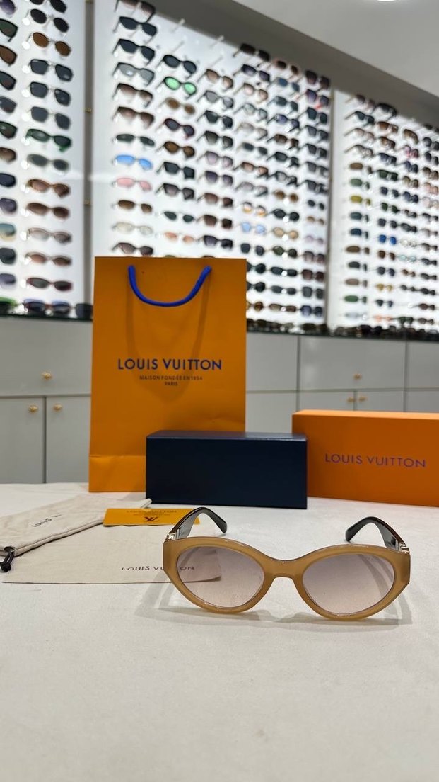 Louis Vuitton Kadın Güneş Gözlüğü - Görsel 2