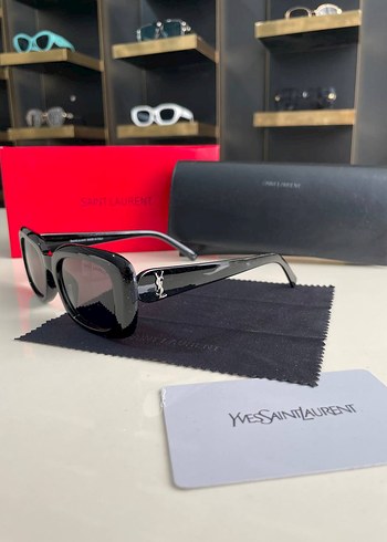 Yves Saint Laurent Siyah Kadın Gözlük