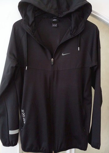 Nike Siyah Kapüşonlu Fermuarlı Kadın Ceket