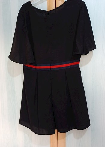Kadın Siyah V Yaka Kemerli Şort Tulum Paris tasarım - Görsel 4