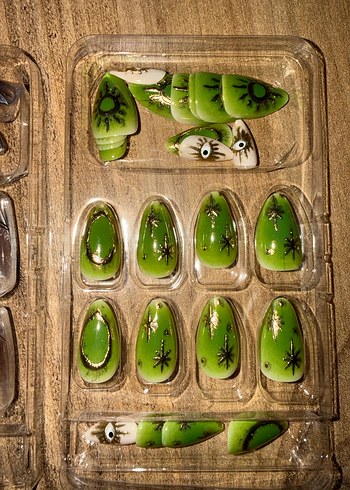 3 ADET TASARIM TAKMA TIRNAK SETİ - Görsel 5