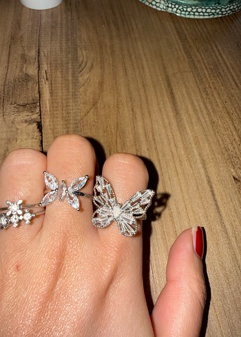 İki Adet Parlak Taşlı Kelebek Yüzük - Görsel 3