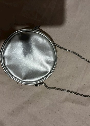 Gri Pullu Gül Detaylı Zincir Kadın Çanta - Görsel 2