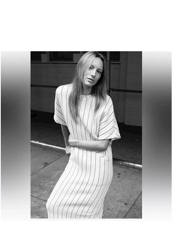 Zara Çizgili ve Kapitone Oversize Elbise - Görsel 2