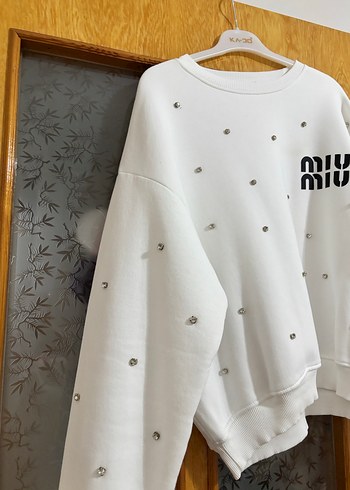s Beden Kadın Beyaz Pul Detaylı Sweatshirt