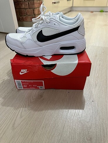 36,5 Beden Nike air max