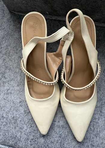 36 Beden beyaz Renk Beyaz Stiletto Topuklu Ayakkabı 2 çift ürün tek fiyatına