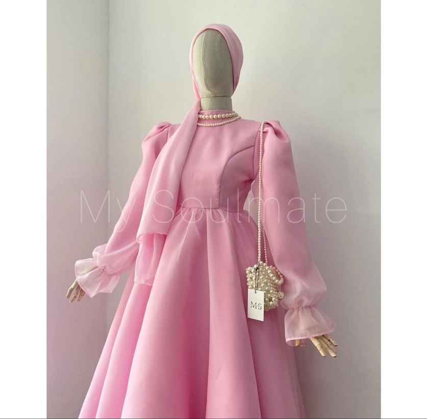 Pembe Uzun Kollu Drapeli Kadın Abiye - Görsel 2