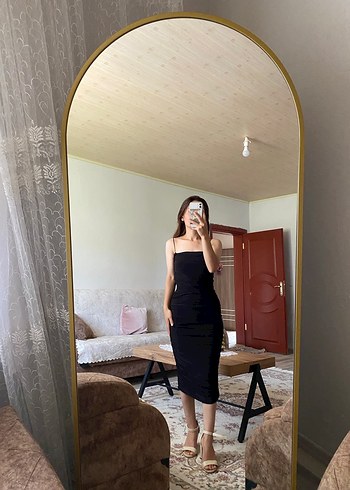Siyah Drapeli İnce Askılı Uzun Elbise