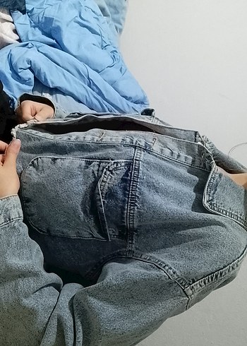 Mavi Düğmeli Gevşek Kesim Kadın Denim Ceket - Görsel 2