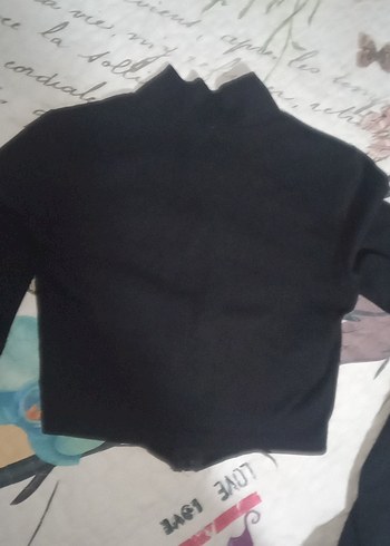 Siyah Fermuarlı crop ceket genç kızlar için çünkü crop şeklinde - Görsel 3