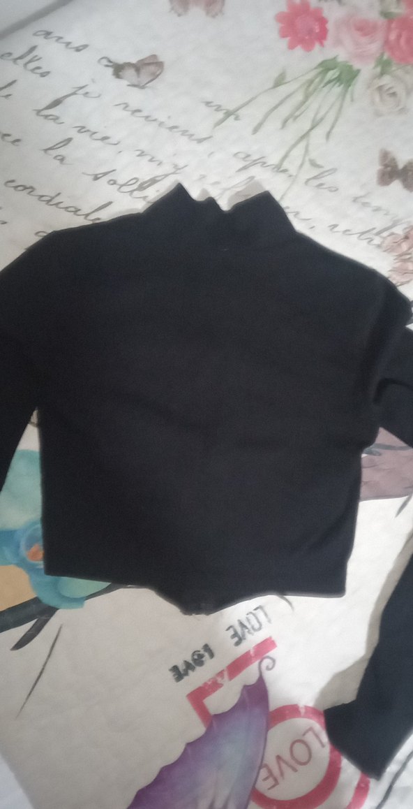 Siyah Fermuarlı crop ceket genç kızlar için çünkü crop şeklinde - Görsel 3