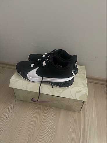 Nike freak 5