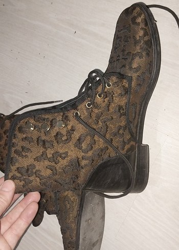 40 Beden Kahverengi Yılan Desenli Süet Kadın Bot