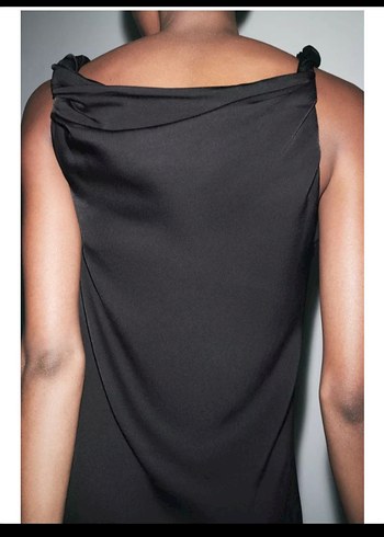 Zara Siyah saten yırtmaçlı midi elbise - Görsel 4