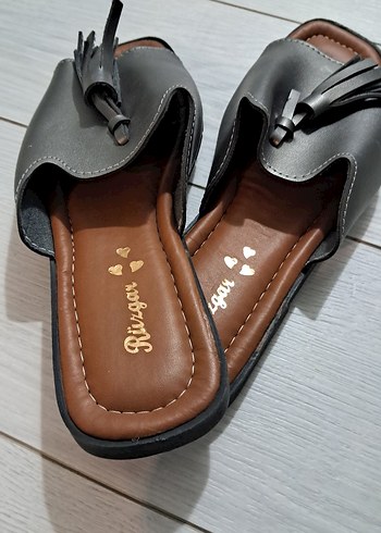 Gri Püsküllü Kadın Dolgu Topuk Terlik - Görsel 2