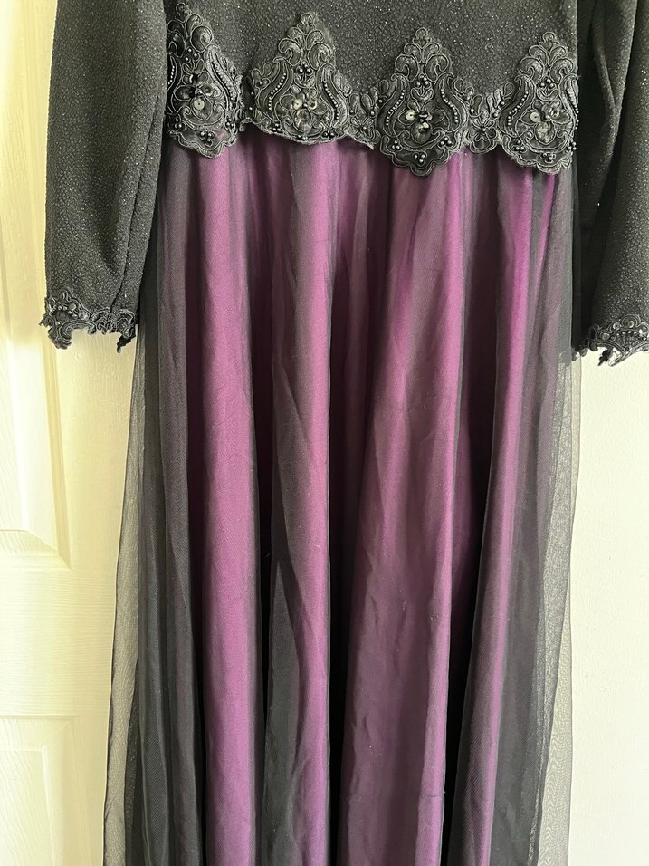 Uzun Kollu Mor Gotik Elbise - Görsel 2