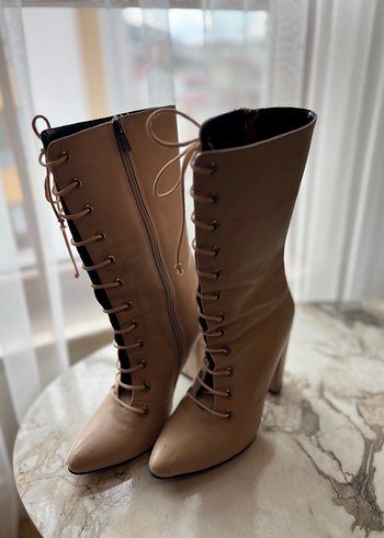 37 Beden Bej Deri Bağcıklı Stiletto Topuklu Kadın Çizme