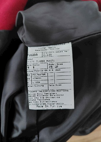 BORDO DÜĞMELİ  UZUN  KADIN MANTO
sadece birkez giyildi - Görsel 5