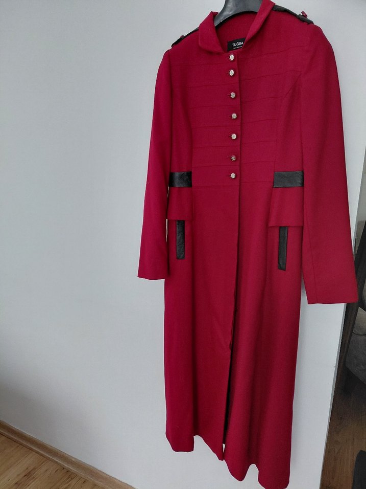 BORDO DÜĞMELİ  UZUN  KADIN MANTO
sadece birkez giyildi - Görsel 4