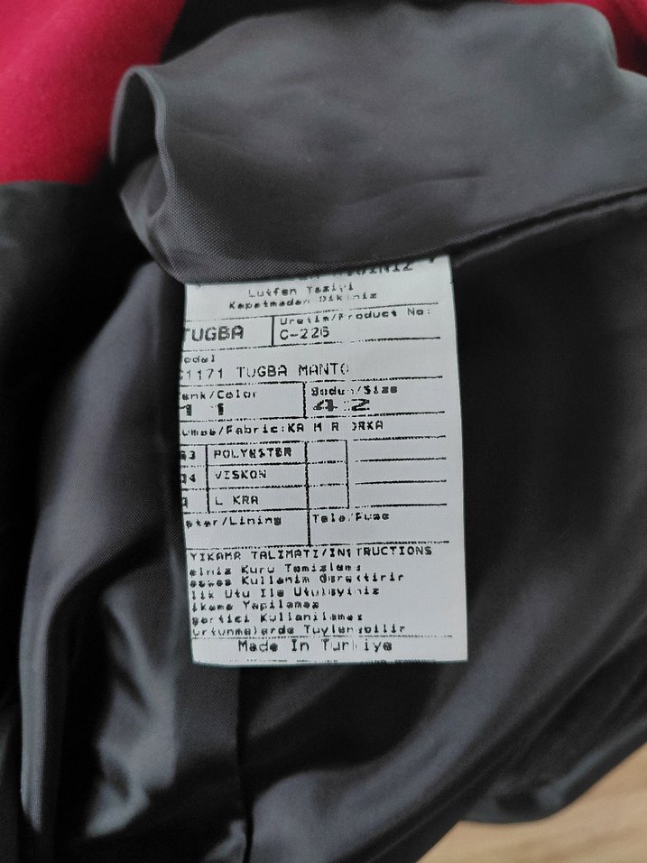 BORDO DÜĞMELİ  UZUN  KADIN MANTO
sadece birkez giyildi - Görsel 5