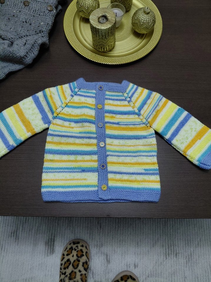 Kız Çocuk  Rnkli Örgü Hırka
Erkek çocuk Mavi Hırka  3/5 yaş A.F. - Görsel 3