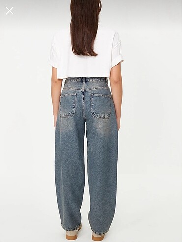 Trendyol & Milla Soluk efektli vintage jean